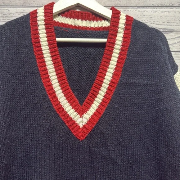 Sweater - Picture 3 of 4